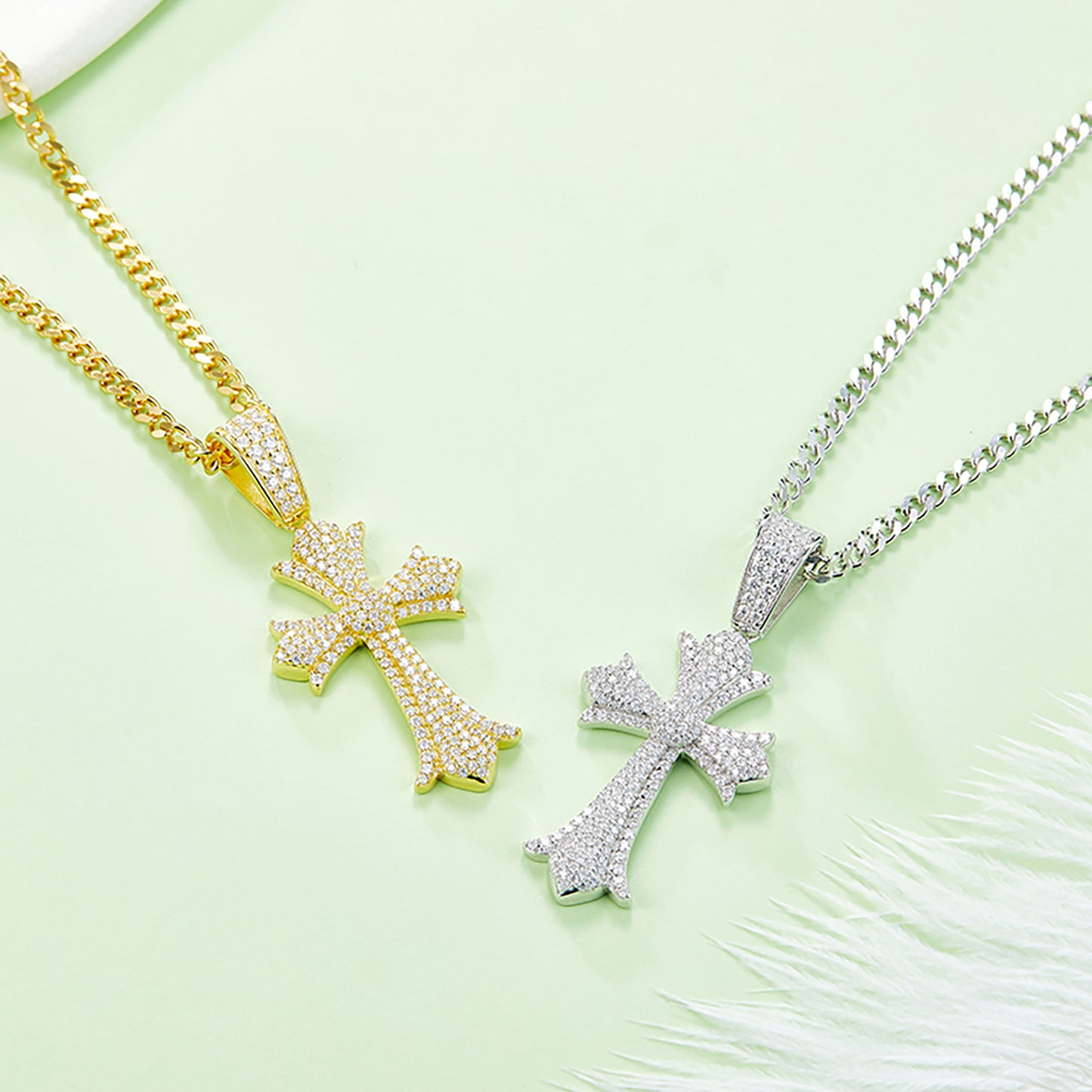 Luxurious Cross Pendant with Chain Necklace Jewelry Pendant In 925 Sterling Silver