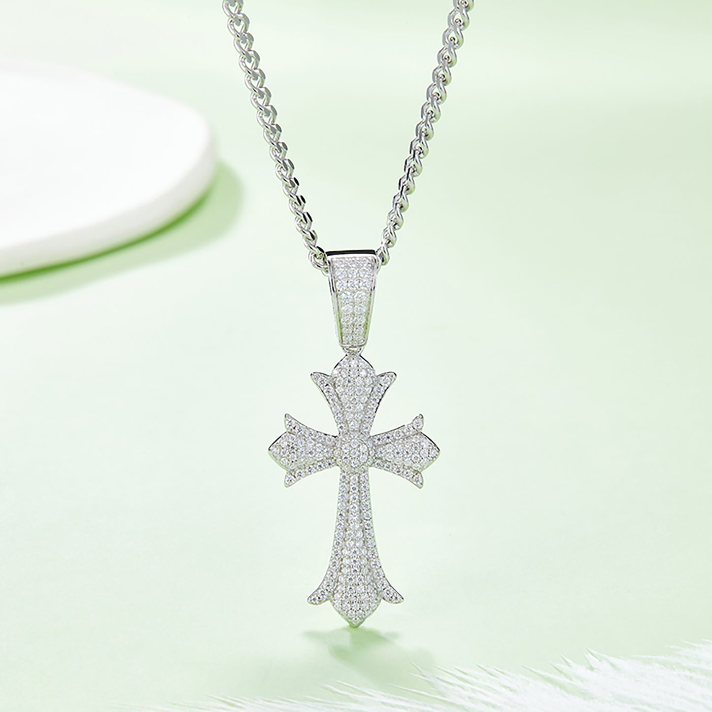 Luxurious Cross Pendant with Chain Necklace Jewelry Pendant In 925 Sterling Silver