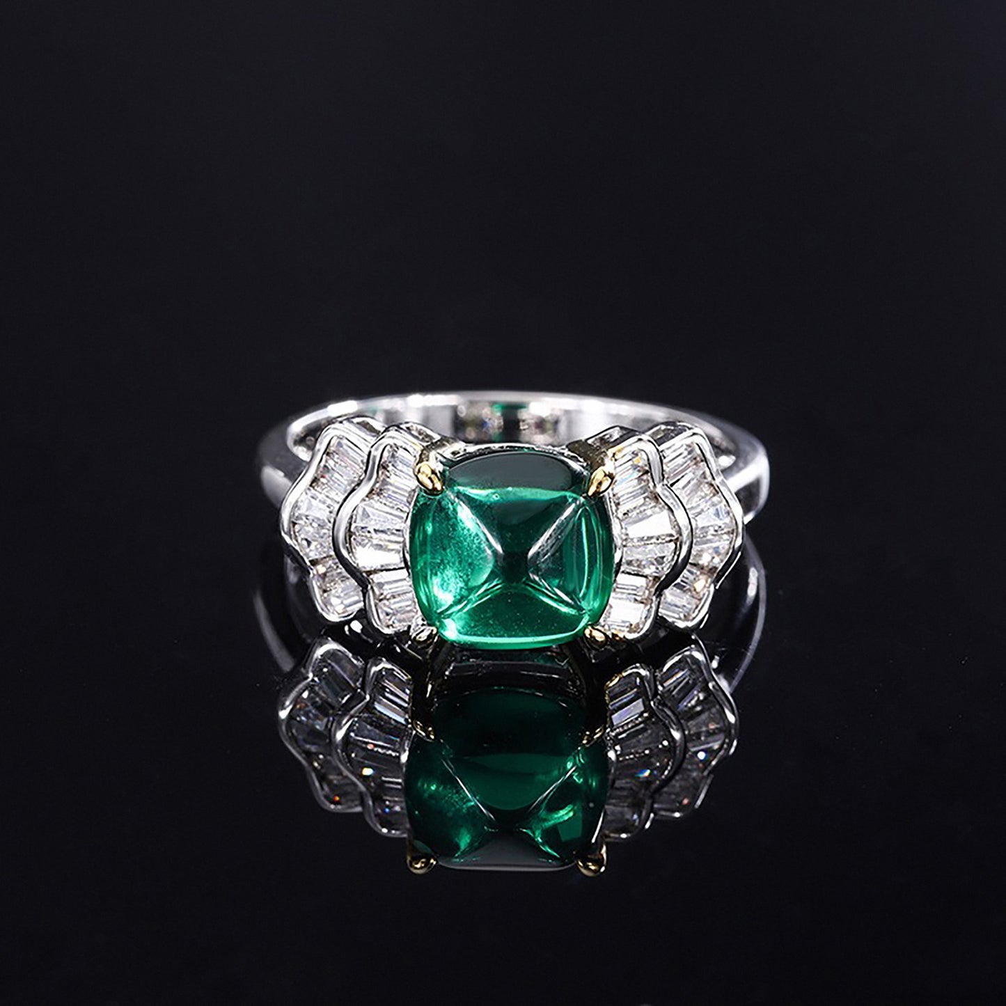 Beautiful Emerald/Ruby Sugar Loaf Cut Ring, Hem-shaped Simulated Diamond Ring Four Prongs In 925 Sterling Silver