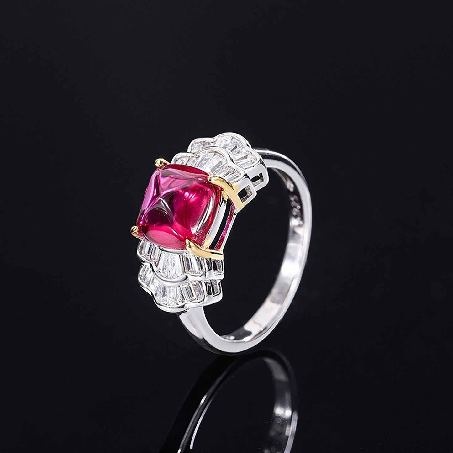 Beautiful Emerald/Ruby Sugar Loaf Cut Ring, Hem-shaped Simulated Diamond Ring Four Prongs In 925 Sterling Silver